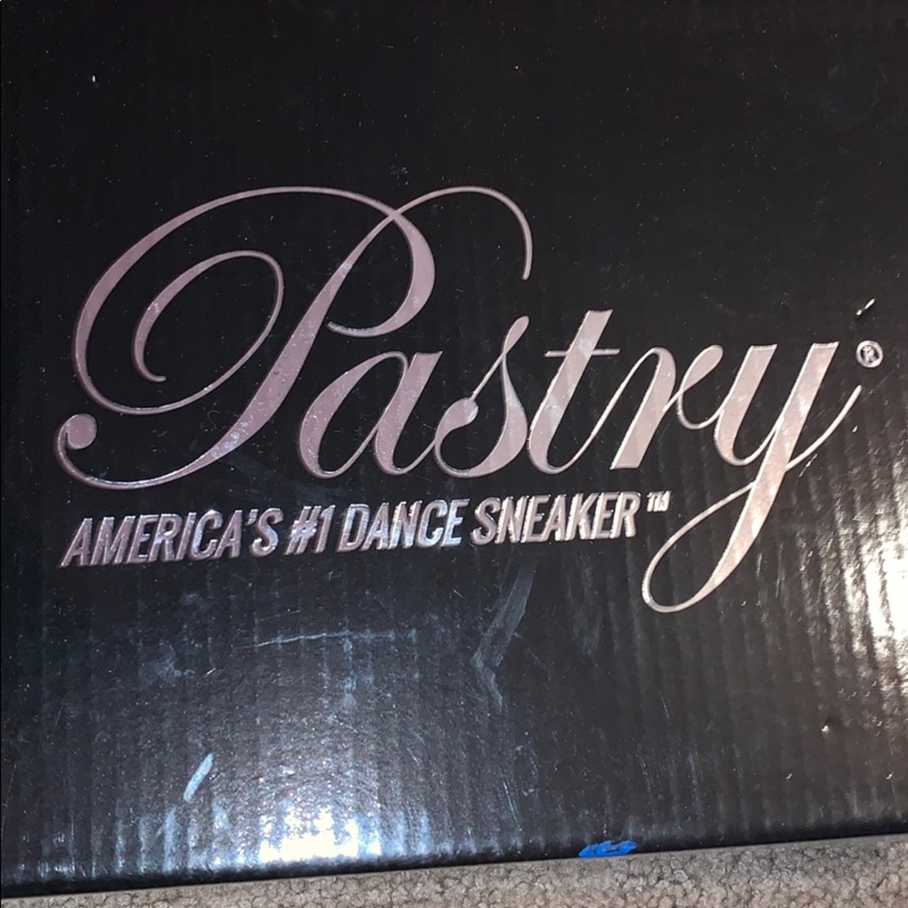 Dancer sneakers